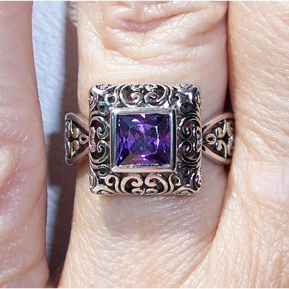 925 STERLING SILVER Ornate Simulated Amethyst Cubic Zironia Ring - Picture 14 of 16